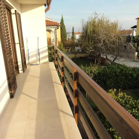 Near Bijeca In Apartment *