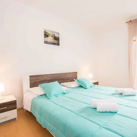 Near Bijeca In Apartment