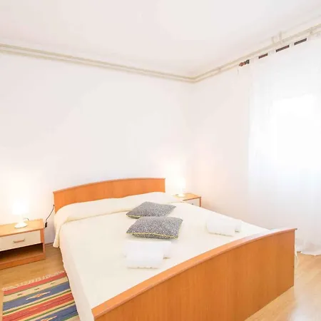 Near Bijeca In Apartment
