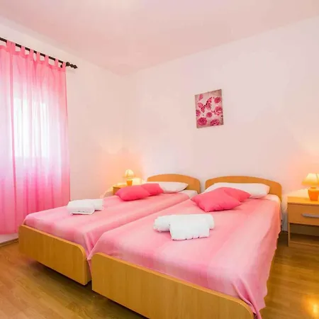 Apartment Near Bijeca In